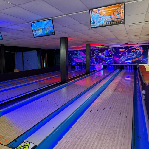 Ten pin bowling in hyde